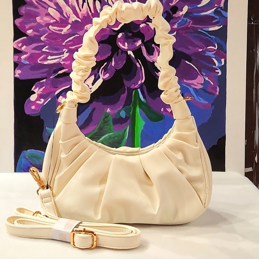 BECOOL NEW WOMANS/YOUNG WOMANS SCRUNCHIE HANDLE WHITE POCKETBOOK.